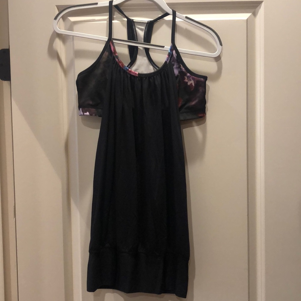 Cute lulu lemon work out tank!